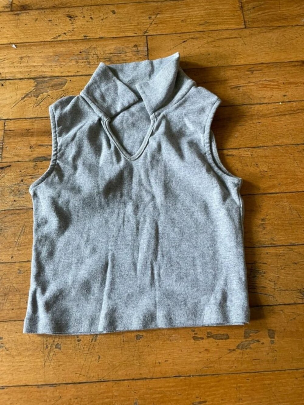 Gray ribbed sleeveless top